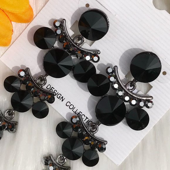 Long Asian Black Jeweled Rhinestone Earrings Post Drop Dangle Runway Pageant NWT - Picture 2 of 4